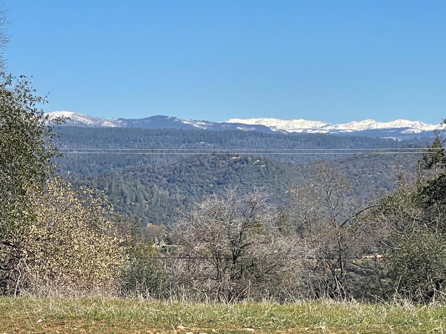 Photo of 2028 Royal View Dr in Placerville, CA