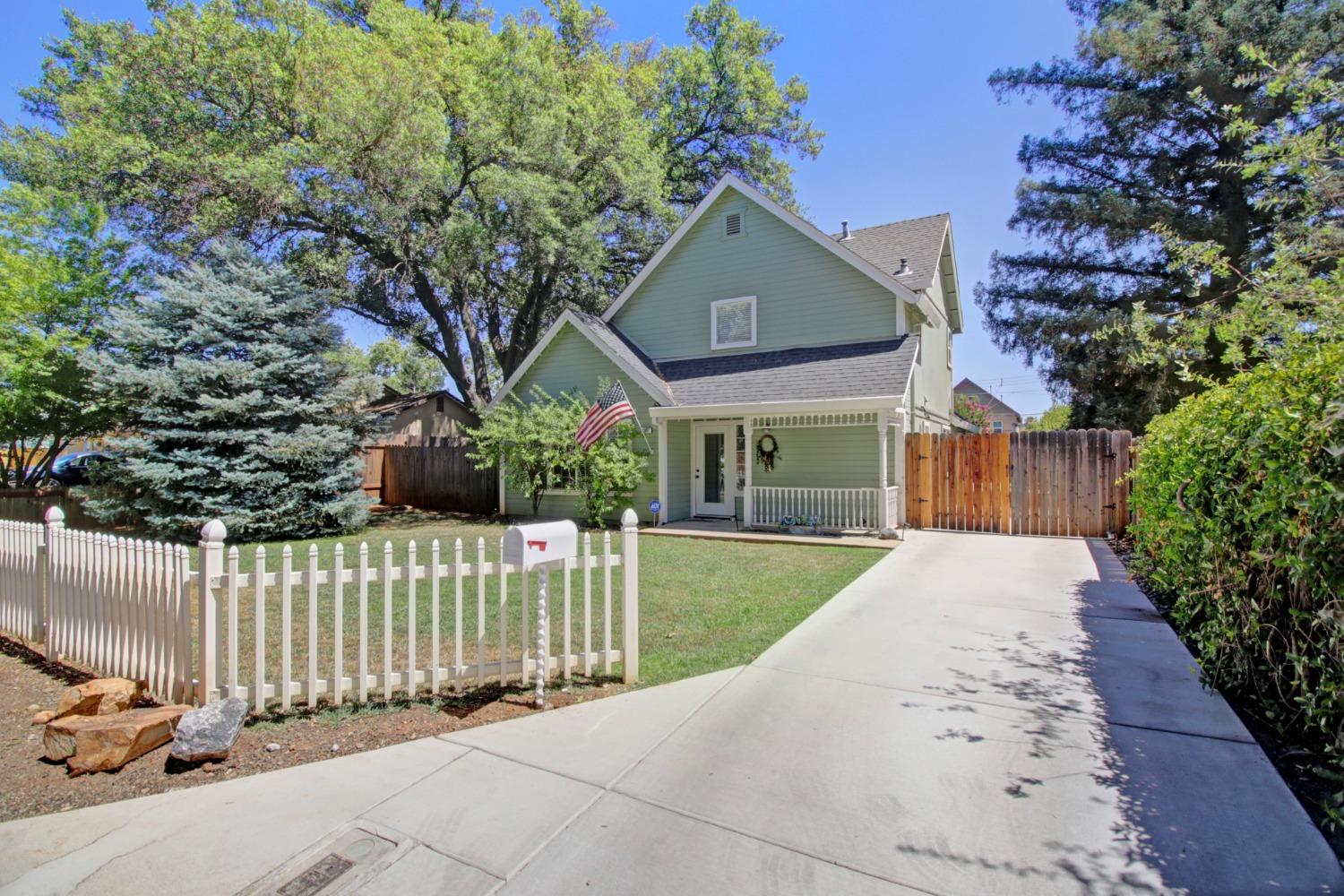 Photo of 307 Mormon St in Folsom, CA