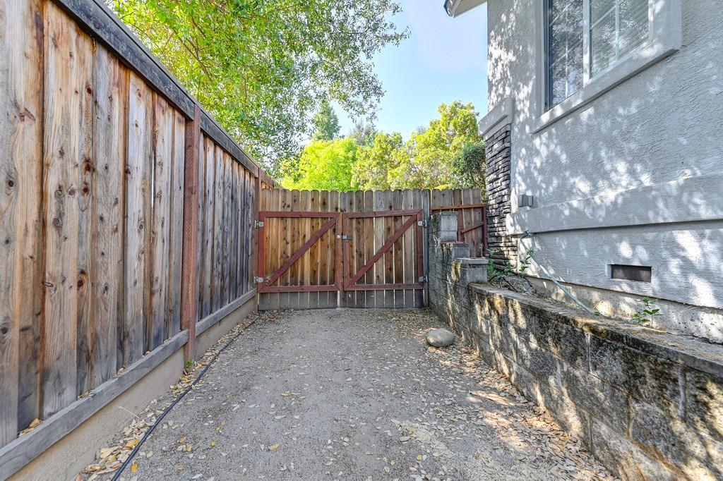 Marina Vista Lane, Fair Oaks, California image 46