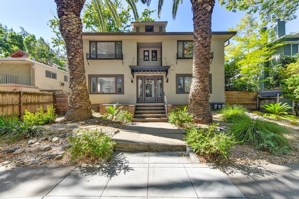 Photo of 2120 F St in Sacramento, CA