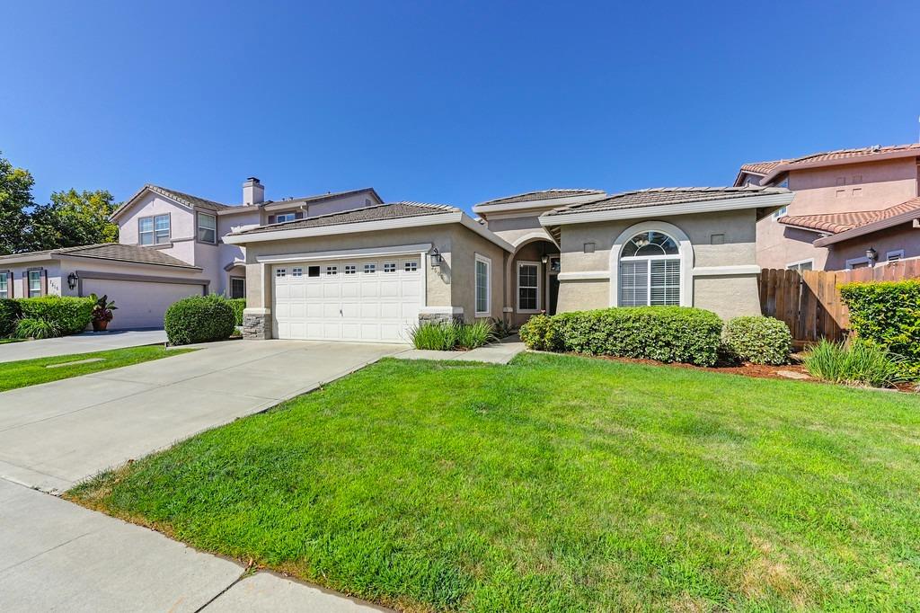 Photo of 3506 Spring Rose Wy in Sacramento, CA