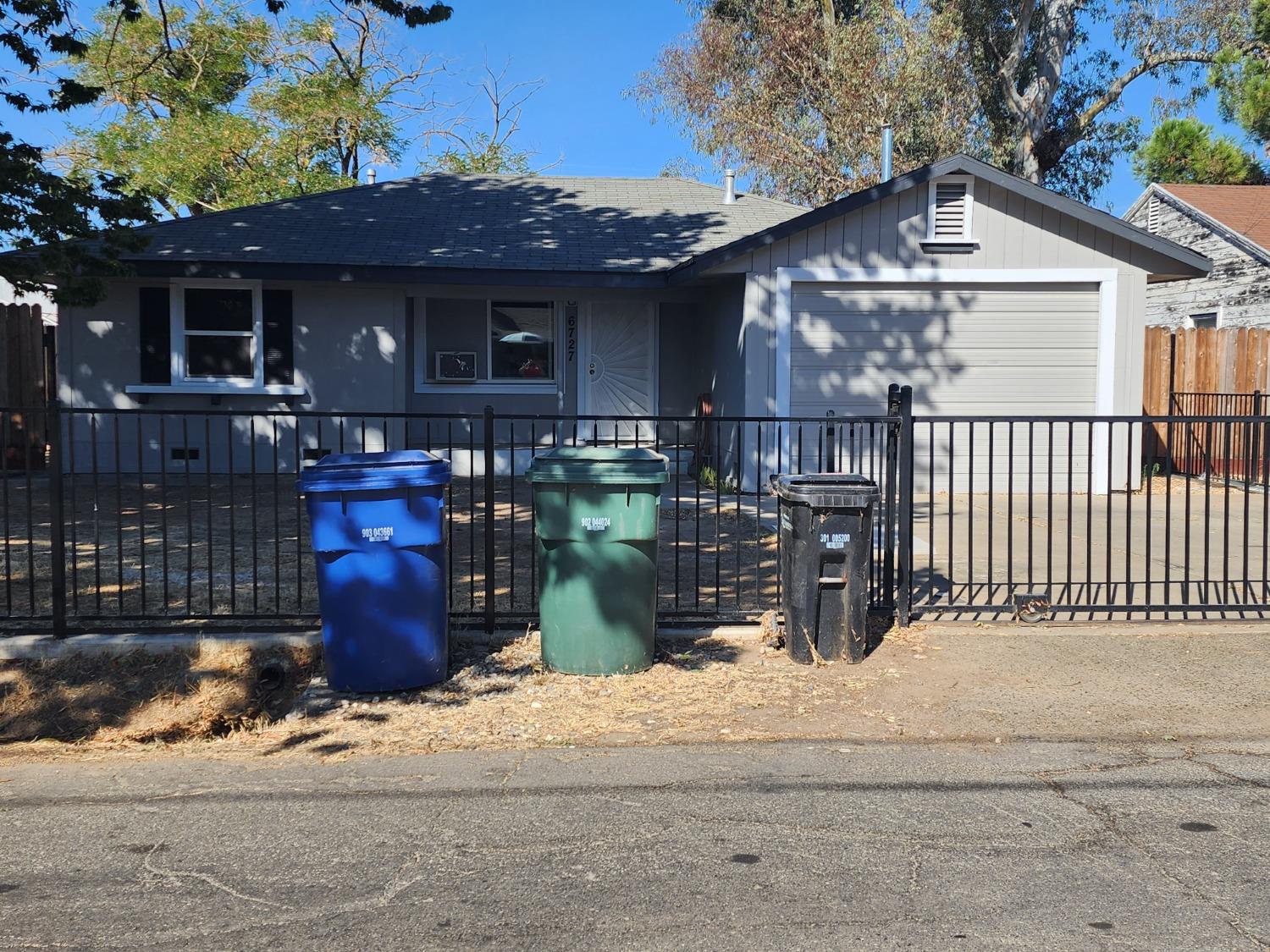 Photo of 6727 4th Ave in Rio Linda, CA