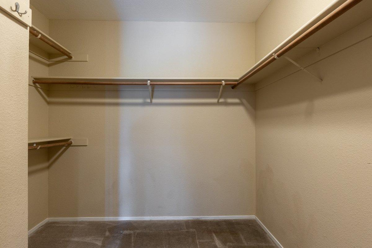 Photo #42: 223086537 Listing: Photo #42