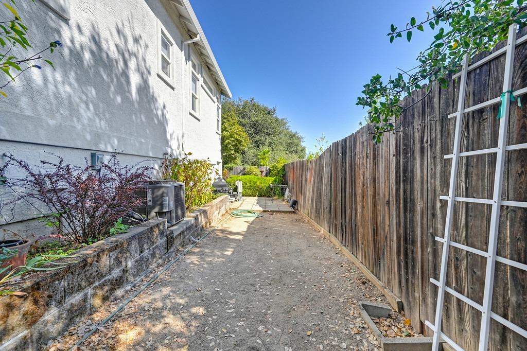 Marina Vista Lane, Fair Oaks, California image 47
