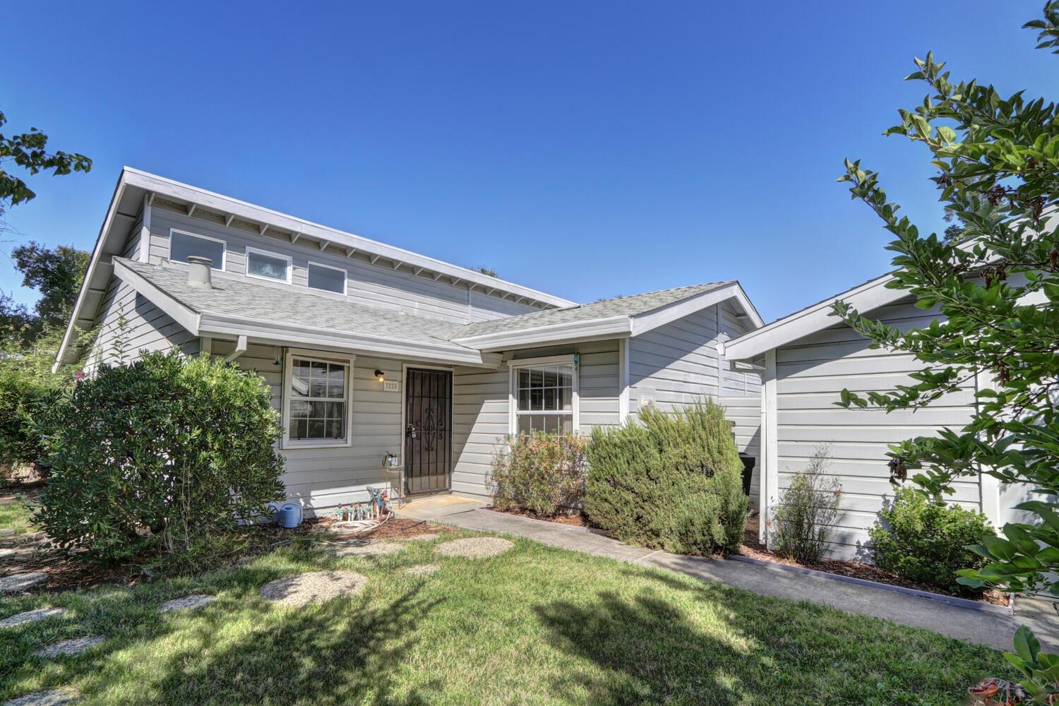 Photo of 3225 Oyster Bay Ave in Davis, CA