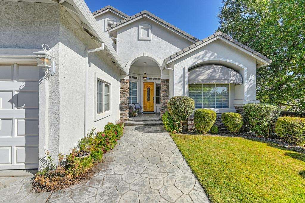 Marina Vista Lane, Fair Oaks, California image 4