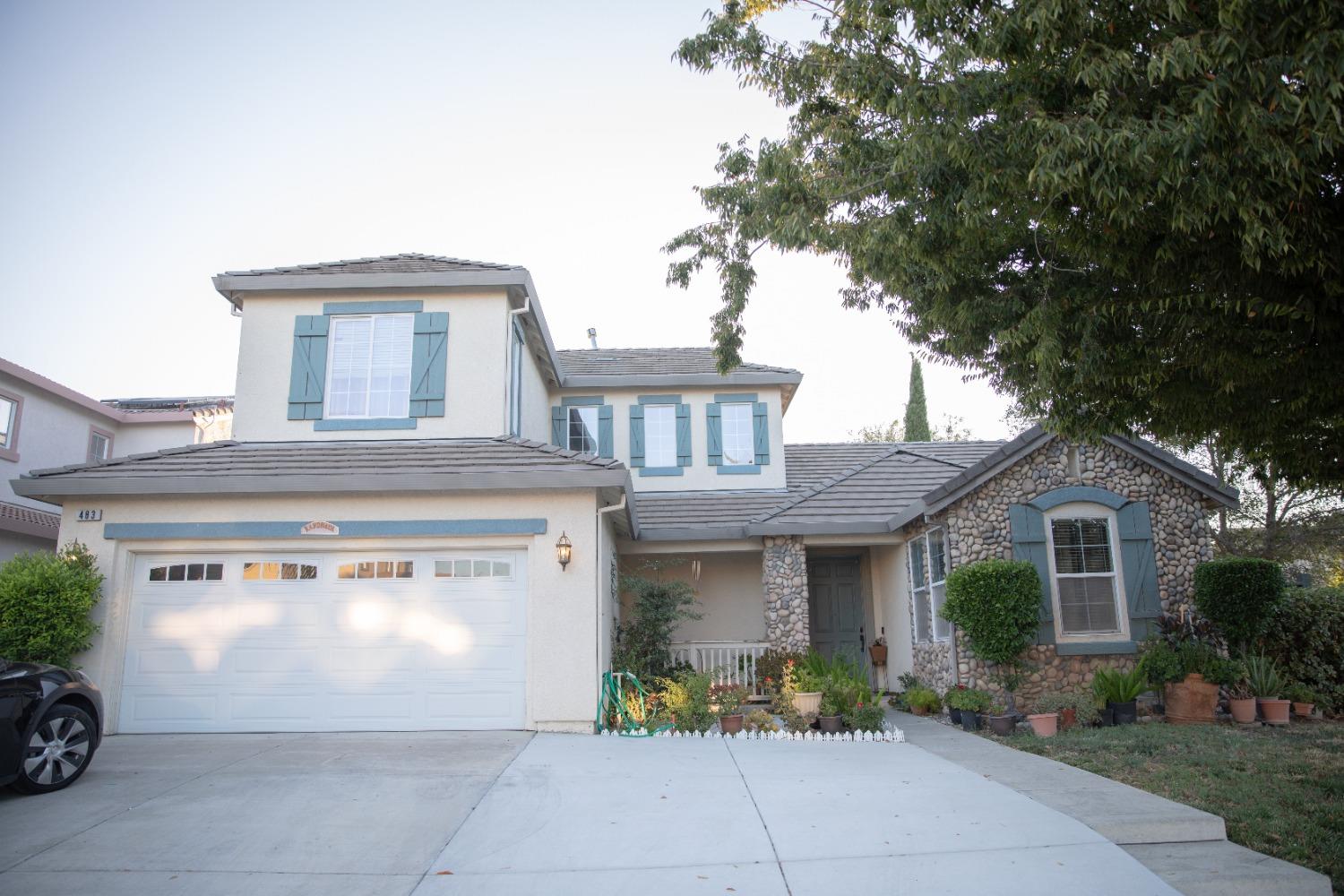 Photo of 483 Riley Ct in Tracy, CA