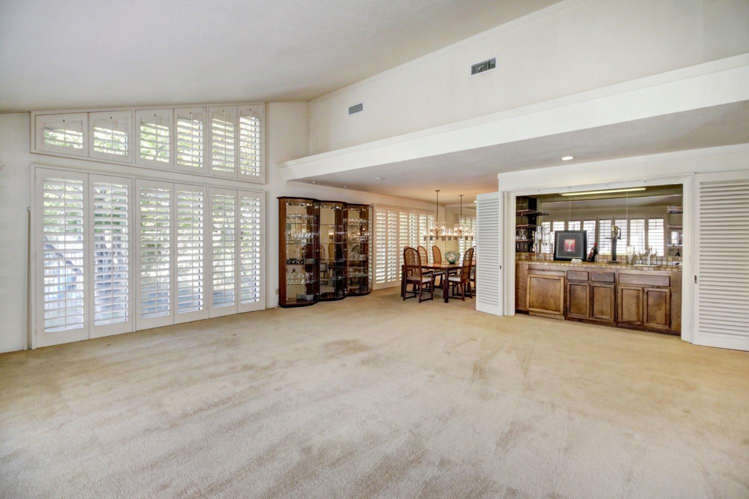 Photo #12: 223087099 Listing 