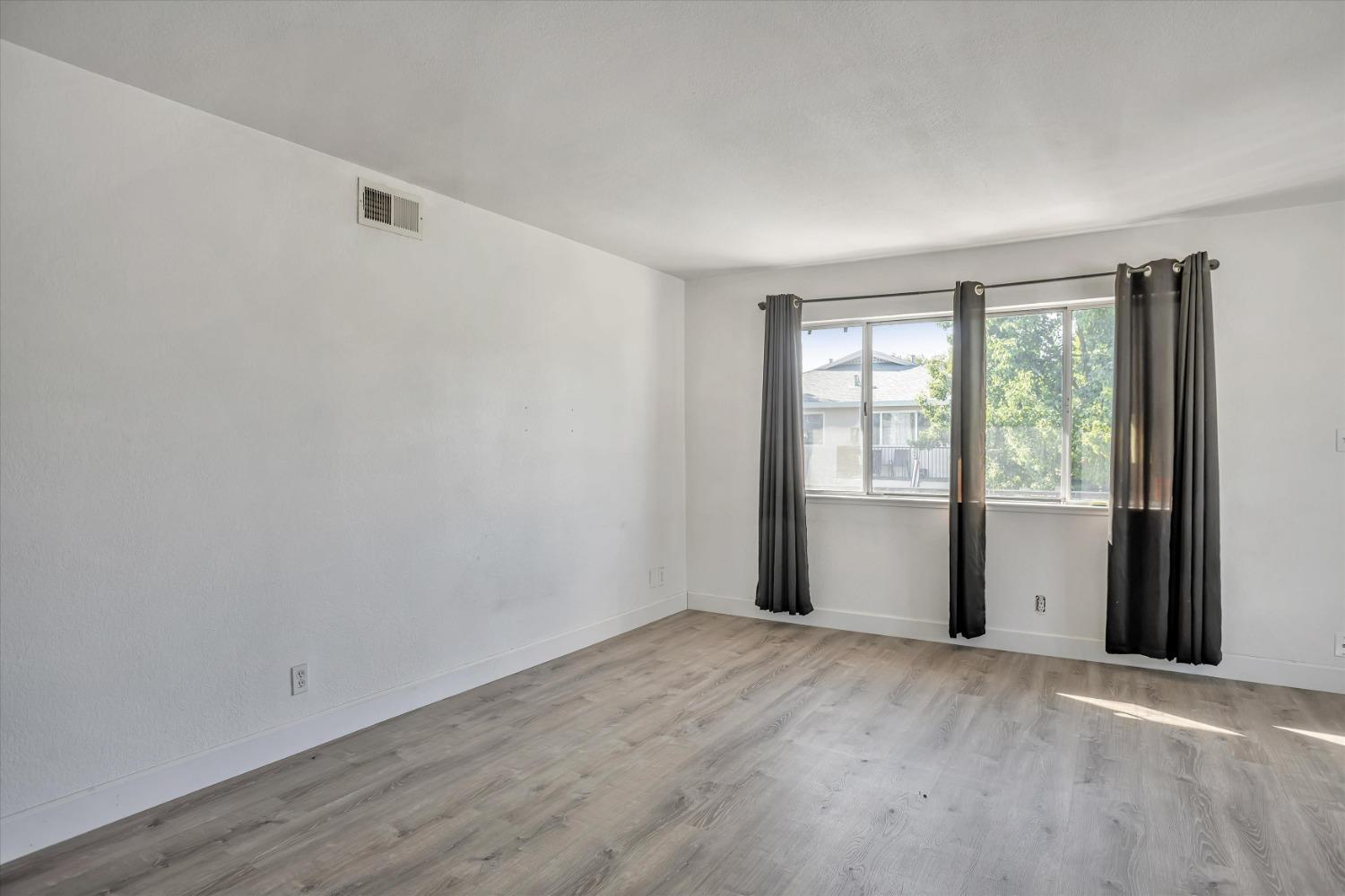 Photo #9: 223060536 Listing 