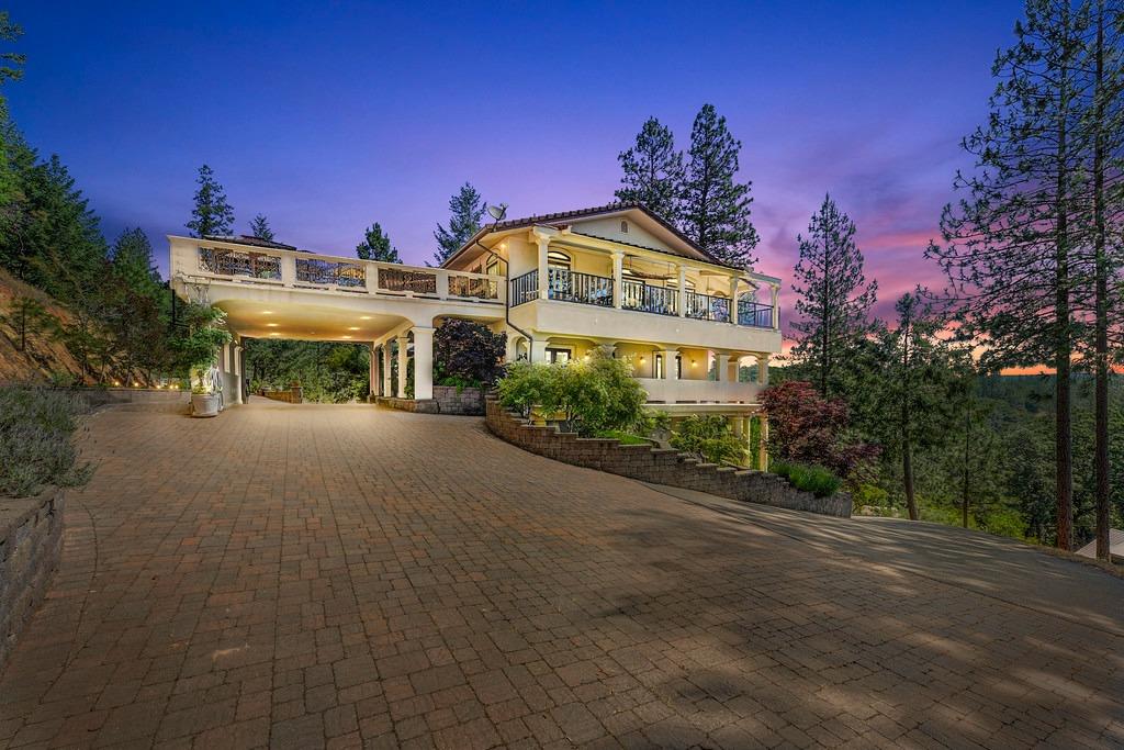Photo of 21050 Pine Ridge Ln in Weimar, CA