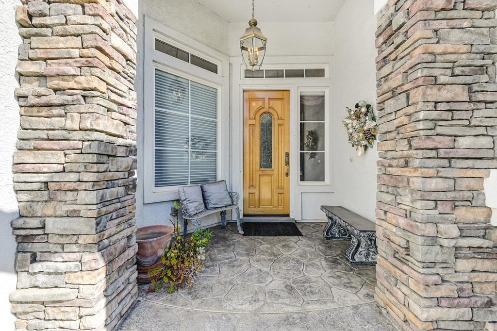 Marina Vista Lane, Fair Oaks, California image 5
