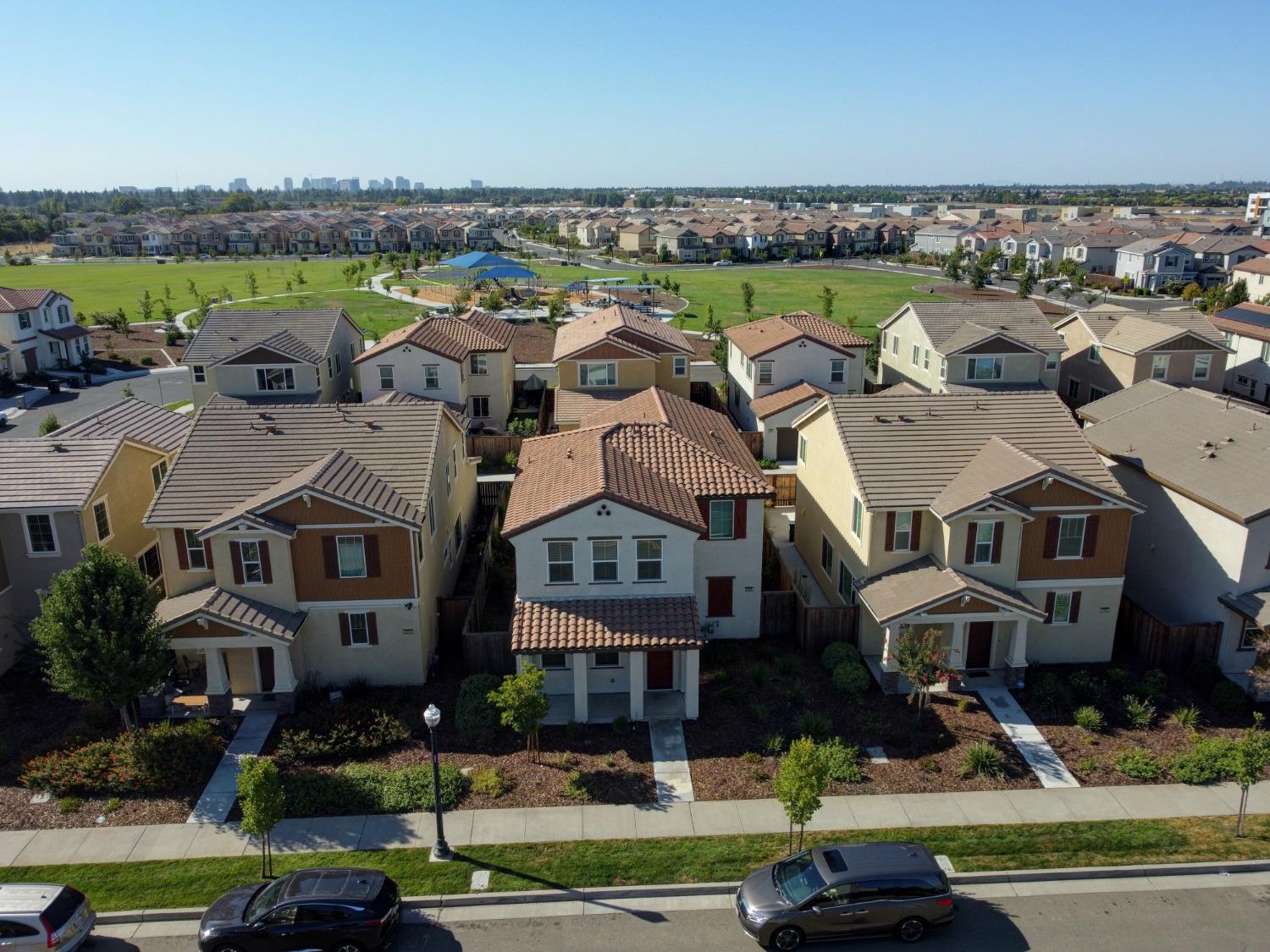 Photo of 2488 Amelia Earhart Ave in Sacramento, CA