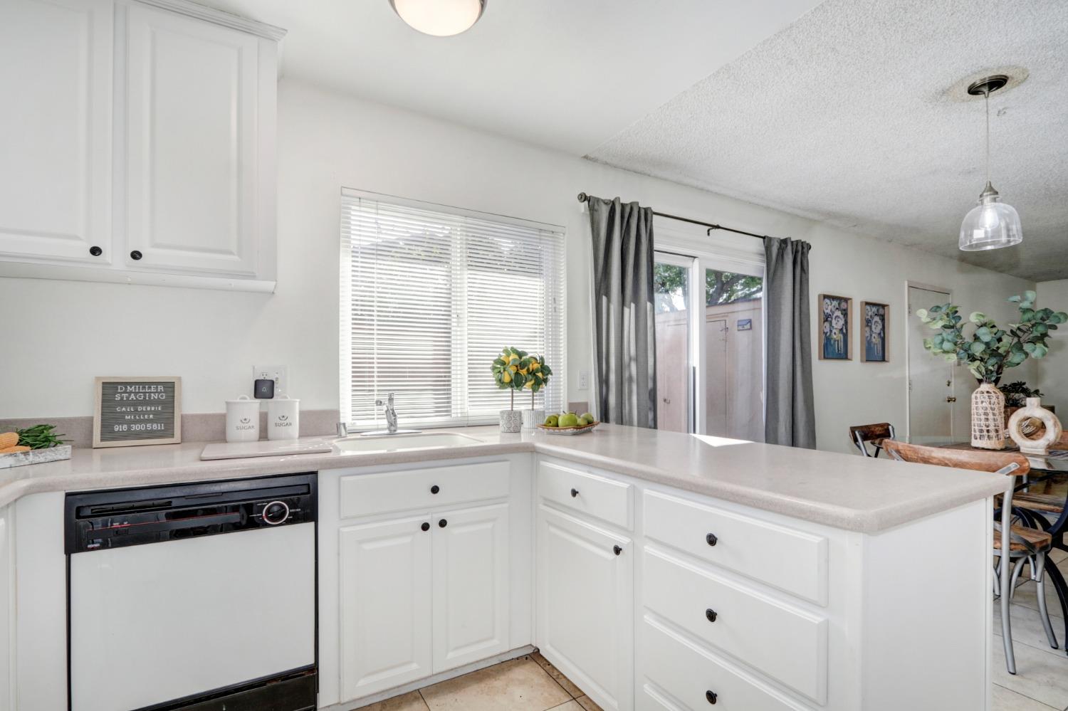 Photo #15: 223087681 Listing: Photo #15