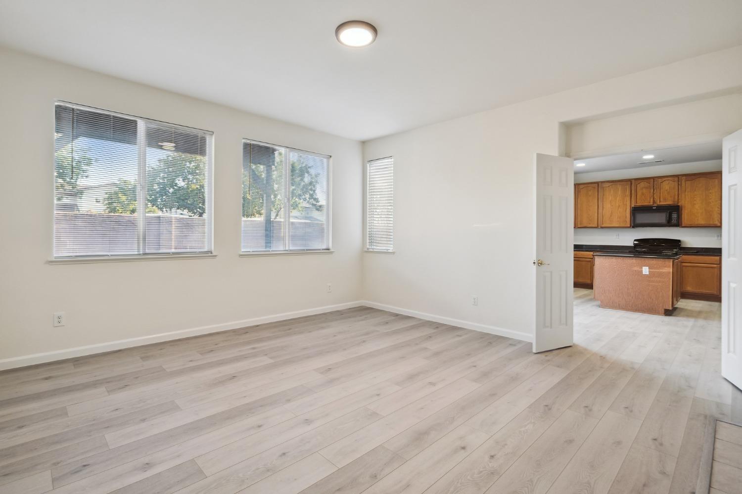 Detail Gallery Image 22 of 48 For 1233 Strawberry Dr, Merced,  CA 95348 - 4 Beds | 2/1 Baths