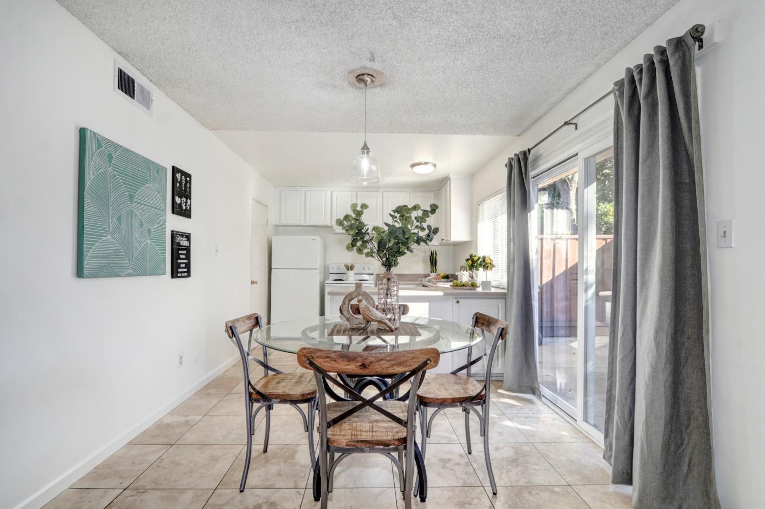 Photo #9: 223087681 Listing 