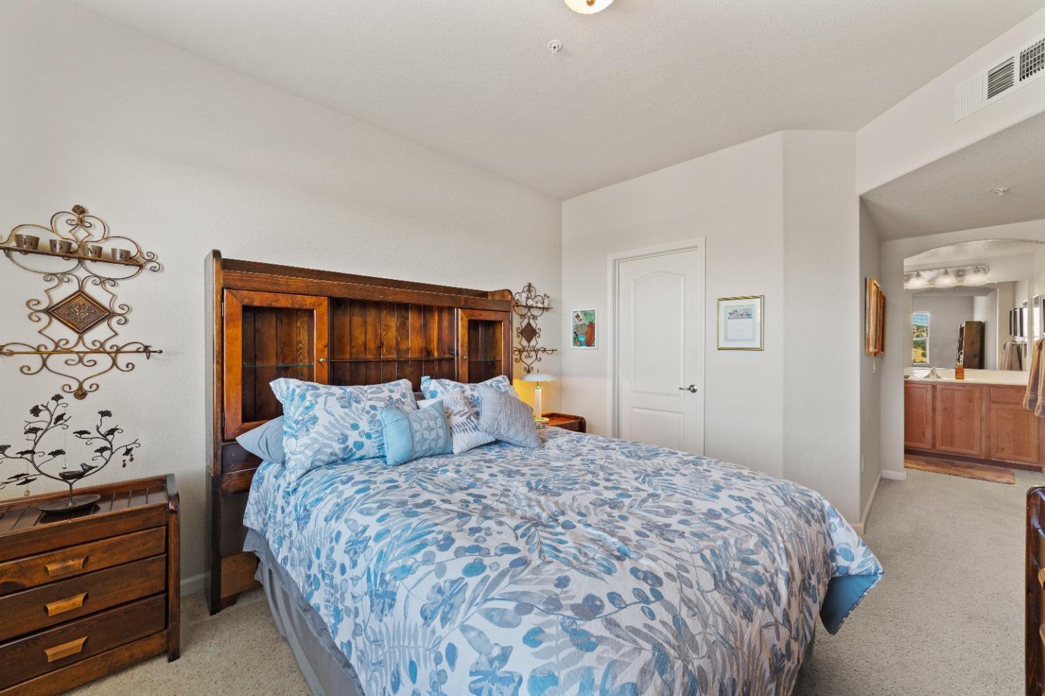 Photo #26: 223087711 Listing: Photo #26