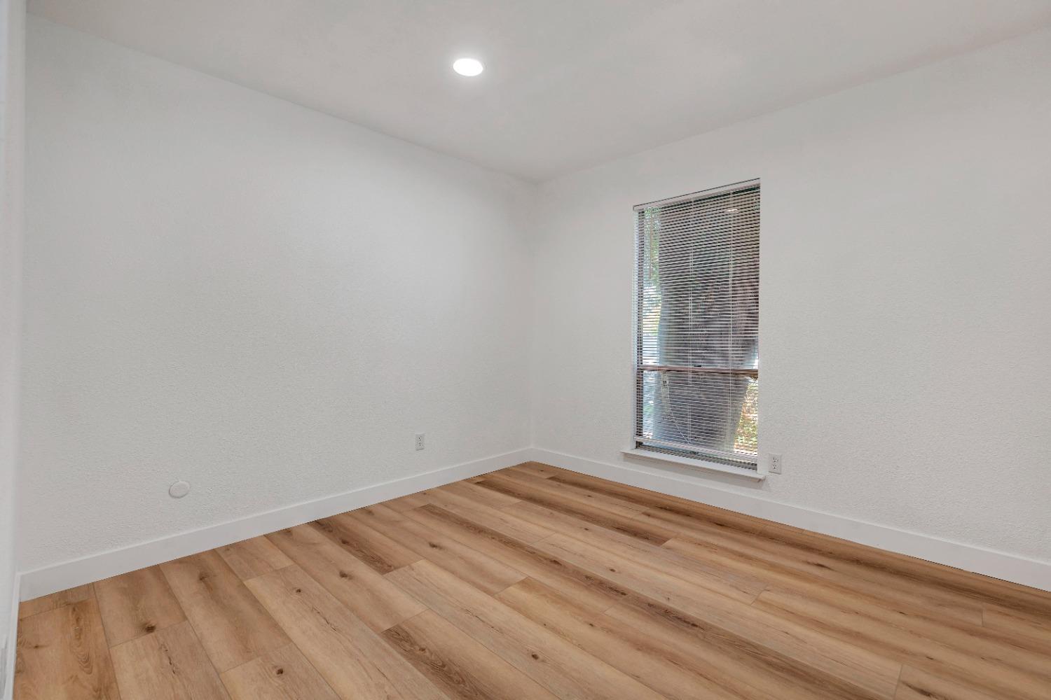 Photo #22: 223087365 Listing: Photo #22