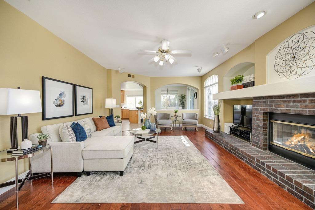 Photo of 621 Henry St in Folsom, CA