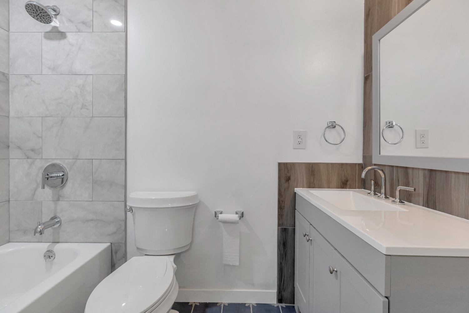 Photo #26: 223087365 Listing: Photo #26