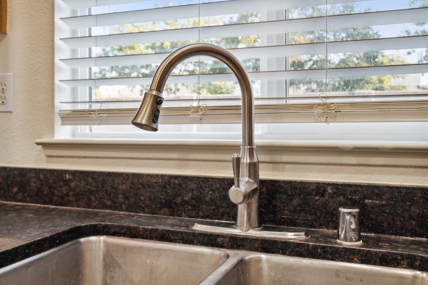Detail Gallery Image 17 of 48 For 1233 Strawberry Dr, Merced,  CA 95348 - 4 Beds | 2/1 Baths