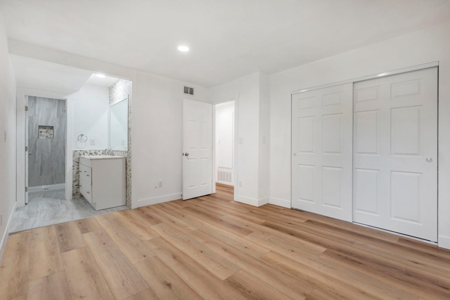 Photo #15: 223087365 Listing: Photo #15
