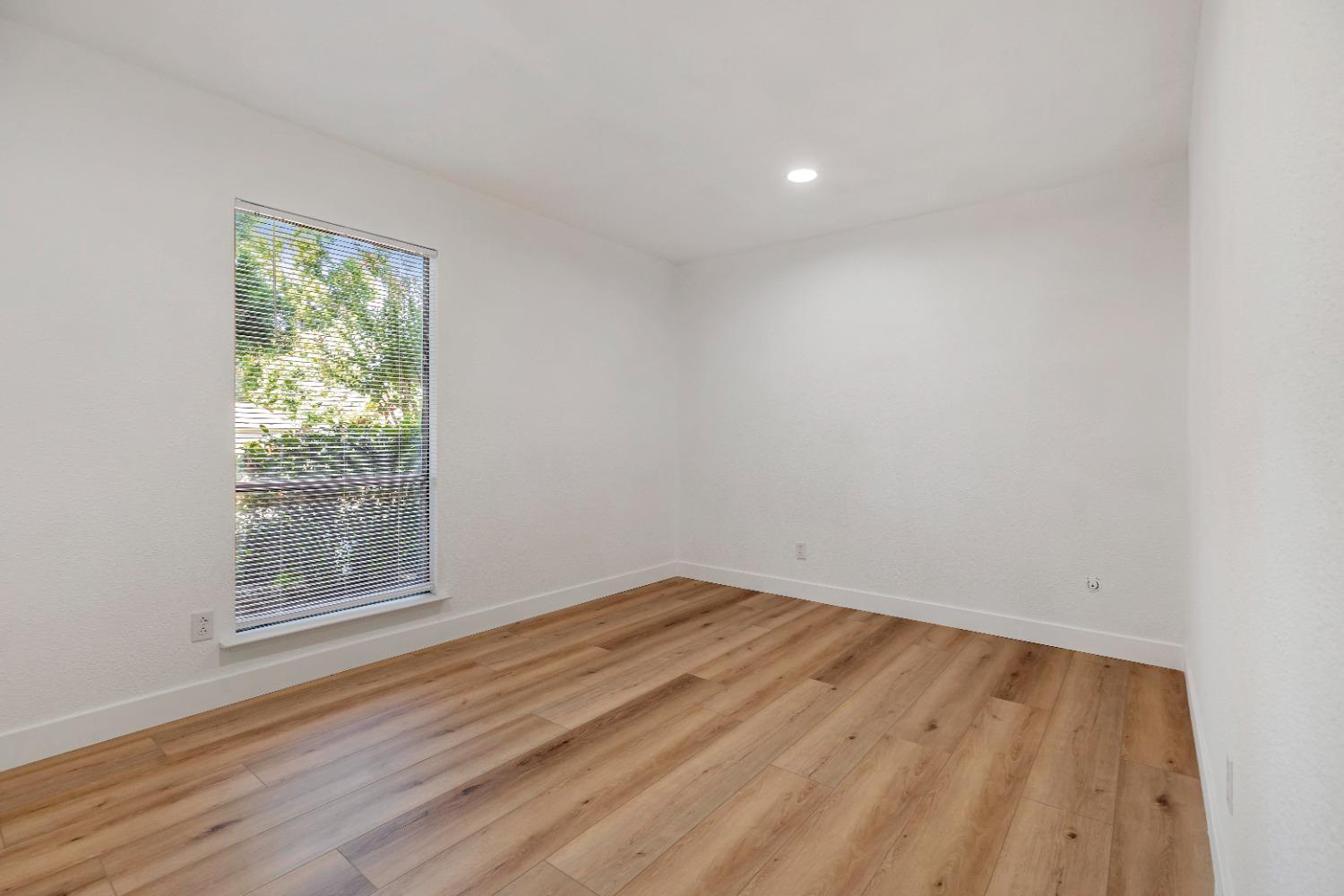 Photo #18: 223087365 Listing: Photo #18