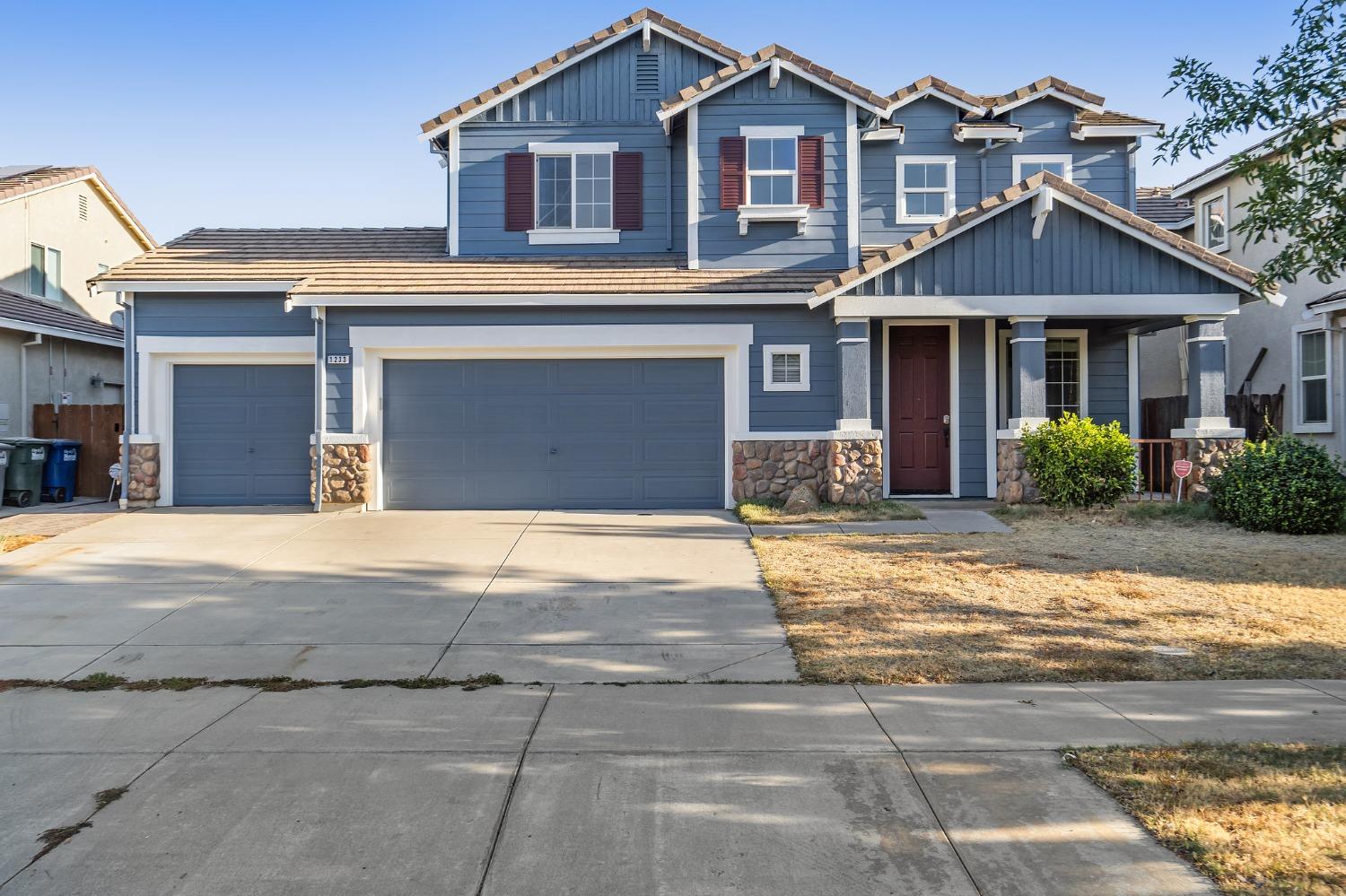 Detail Gallery Image 1 of 48 For 1233 Strawberry Dr, Merced,  CA 95348 - 4 Beds | 2/1 Baths