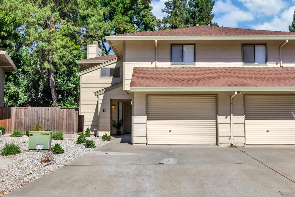 Photo of 11 Park Place Ct in Sacramento, CA
