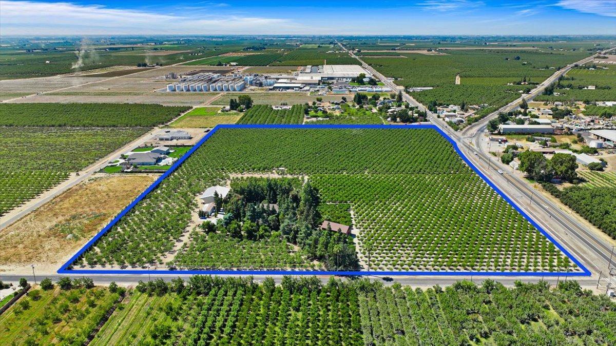 Photo of 17730 E State Rte 120 in Ripon, CA