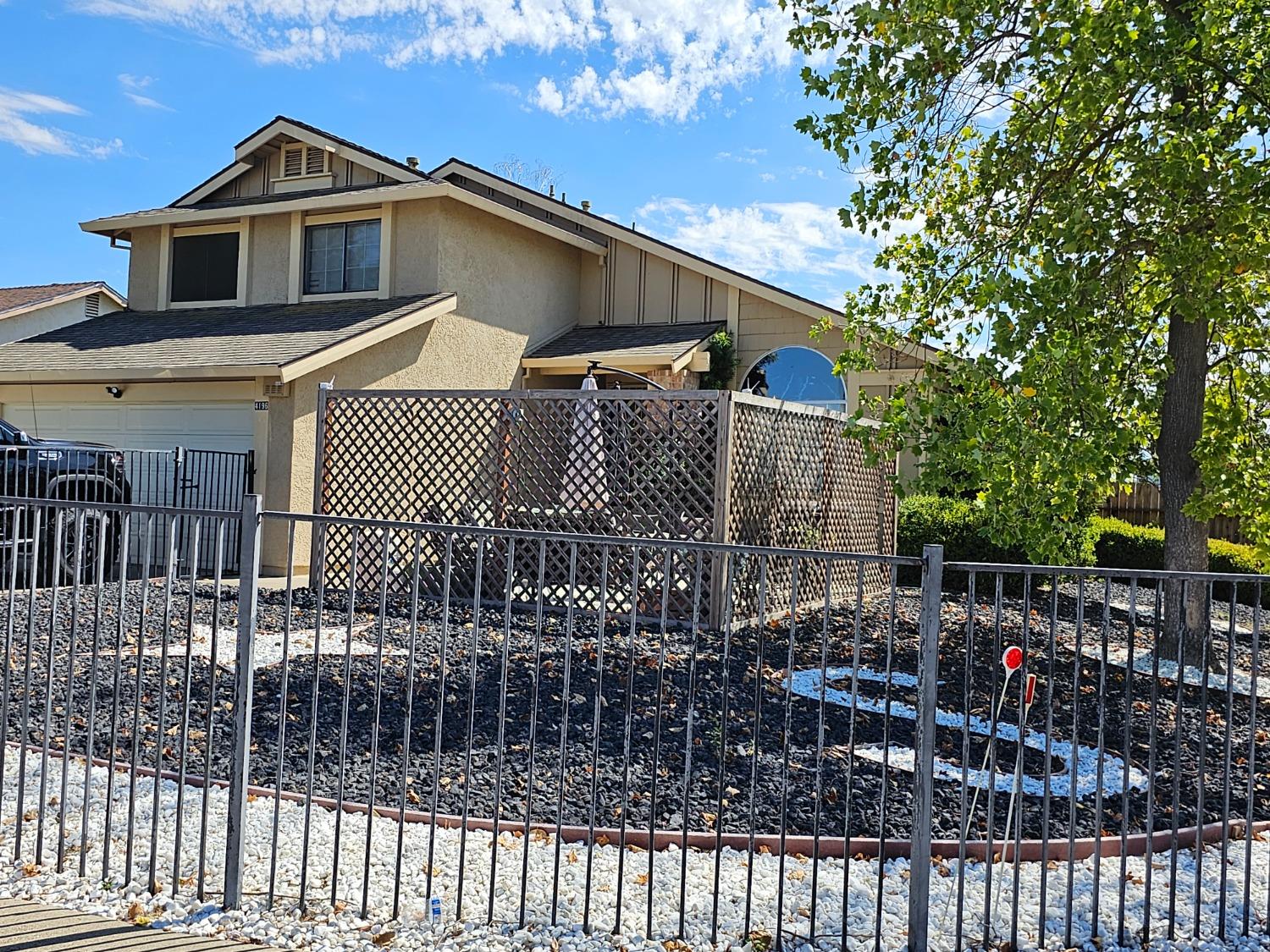 Photo of 4196 Equinox Wy in Sacramento, CA