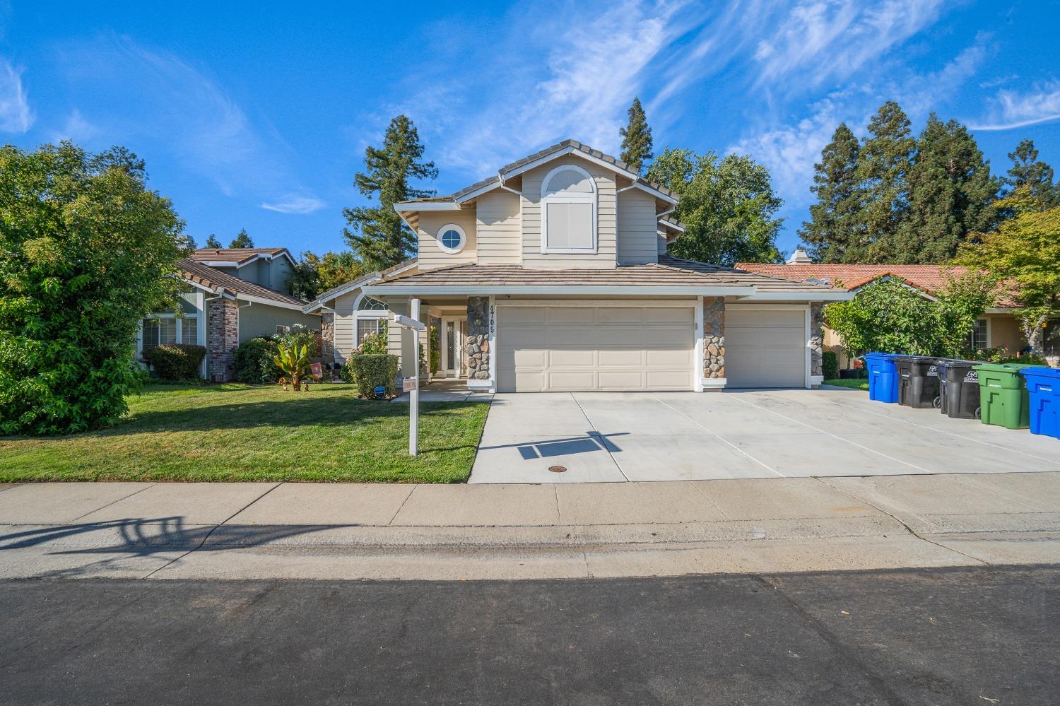 Photo of 4705 Elliot Ranch Rd in Elk Grove, CA