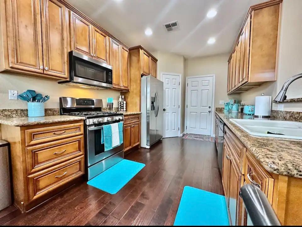 Photo of 145 Dragonfly Cir in Sacramento, CA