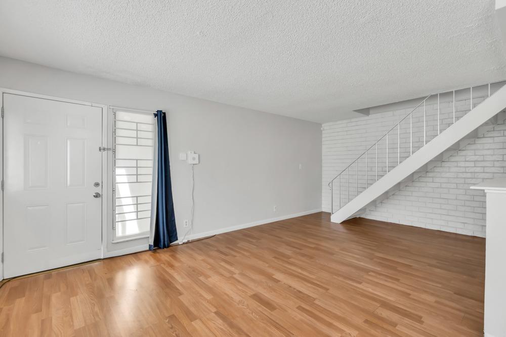Photo #6: 223082894 Listing 