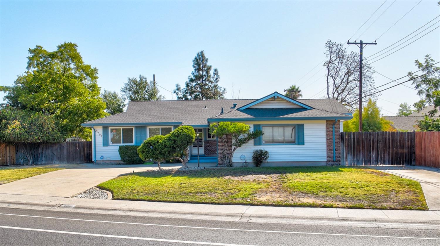 Photo of 5400 Hillsdale Blvd in Sacramento, CA