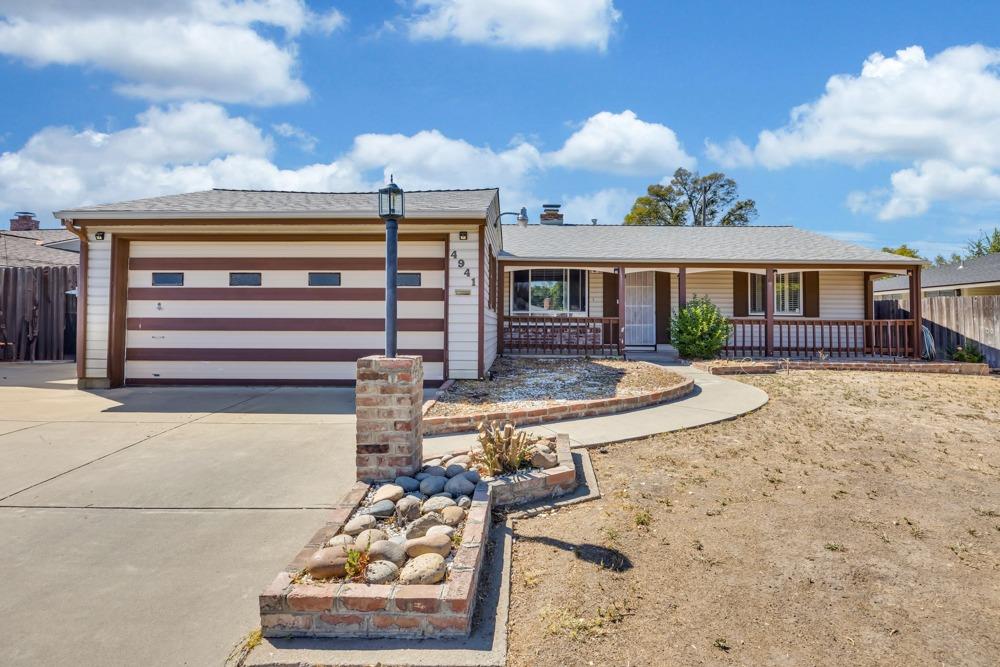 Photo of 4941 J Pky in Sacramento, CA