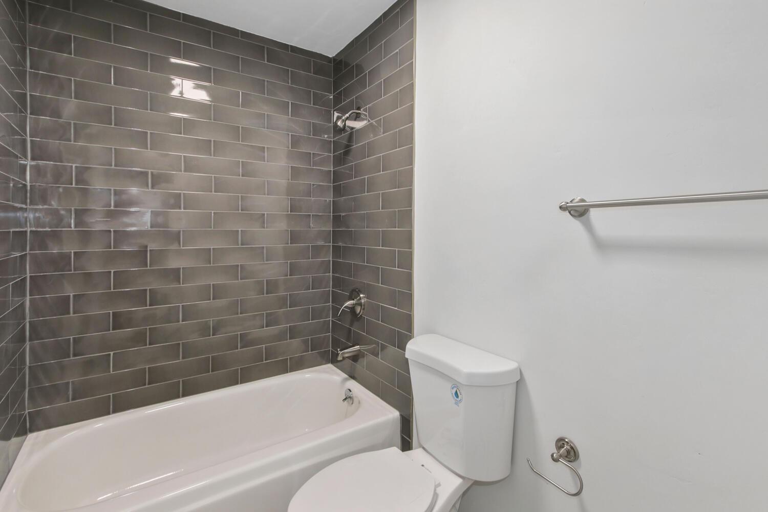 Photo #19: 223086758 Listing: Photo #19
