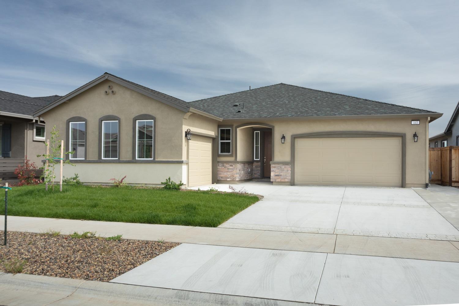Photo of 443 Eel River Ln in Chico, CA