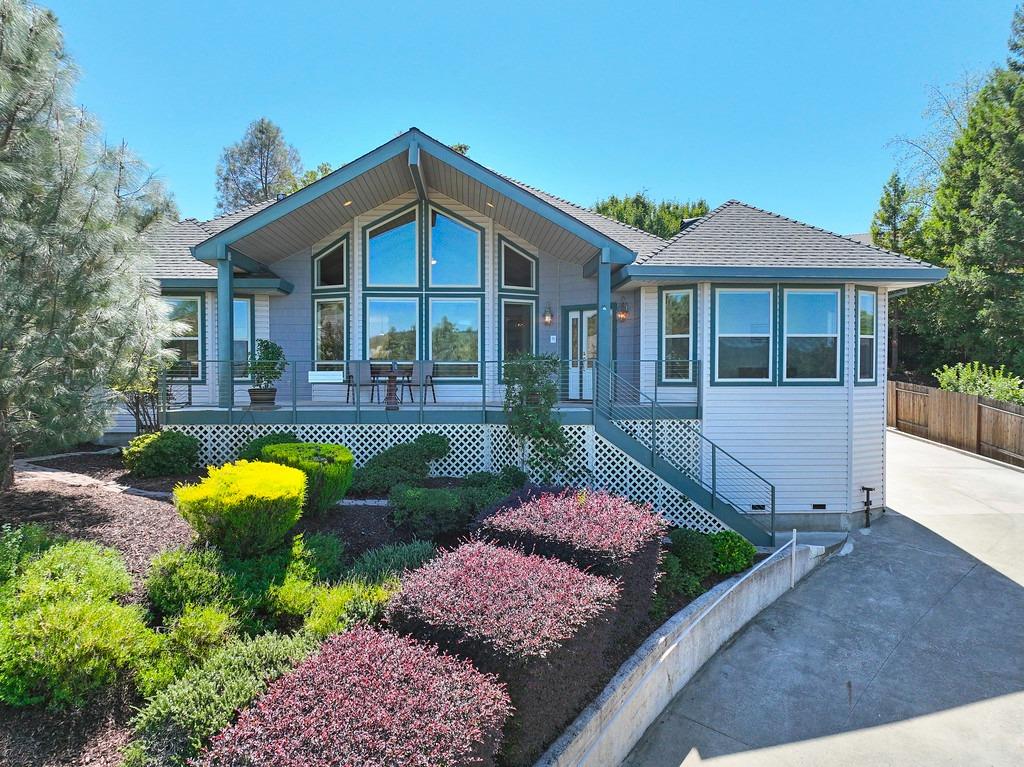 Photo of 12544 Oak Mist Ln in Auburn, CA