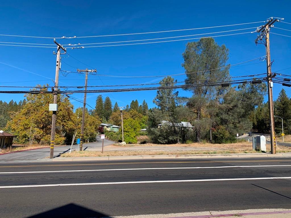 E Main Street, Grass Valley, California image 5