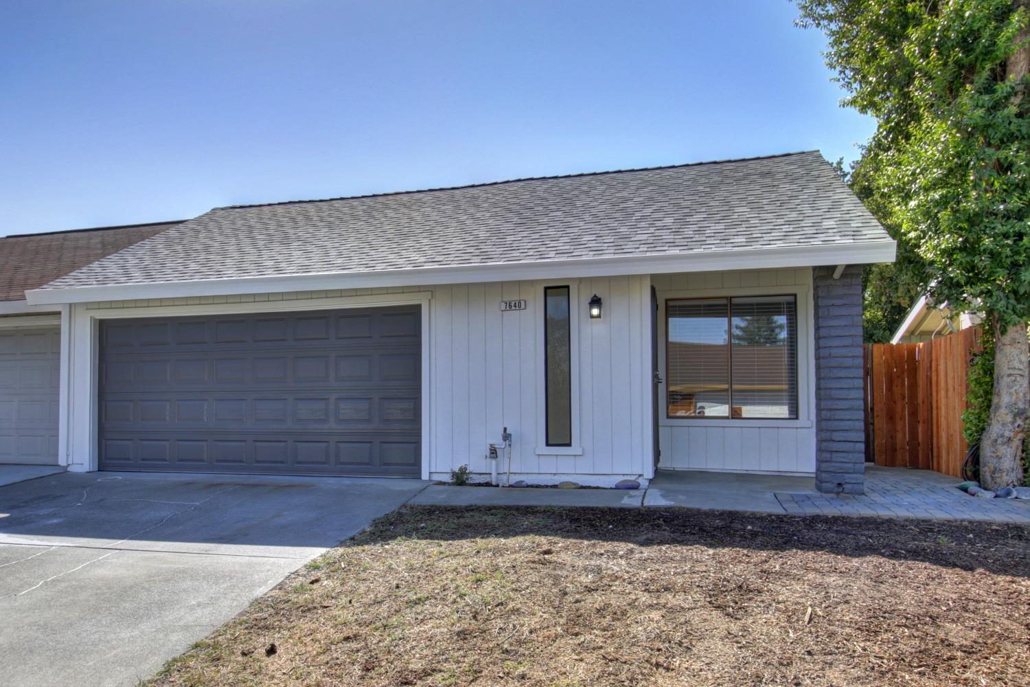 Photo of 7640 Lakewood Park Dr in Sacramento, CA