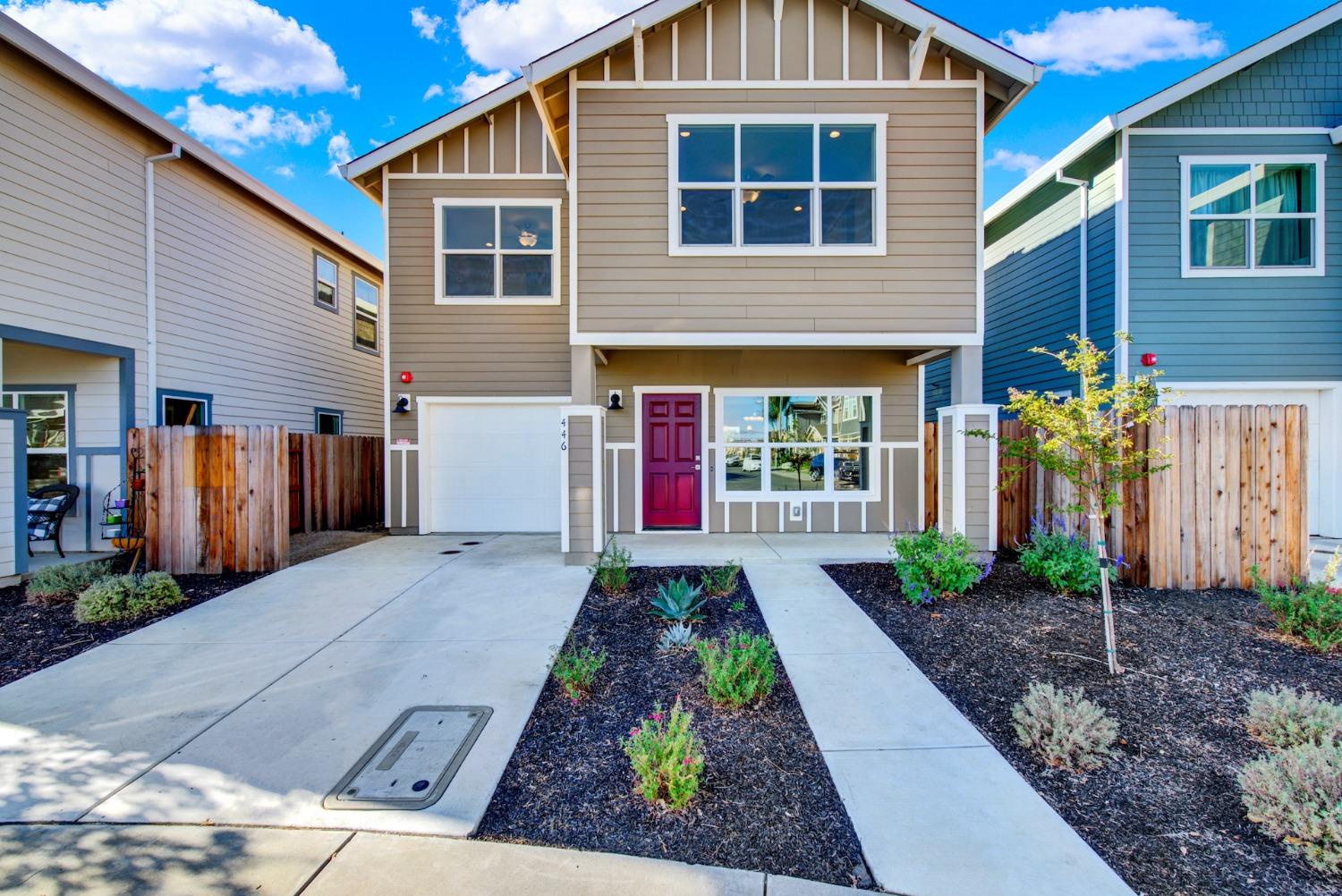 Photo of 446 Cottage Cir in Winters, CA
