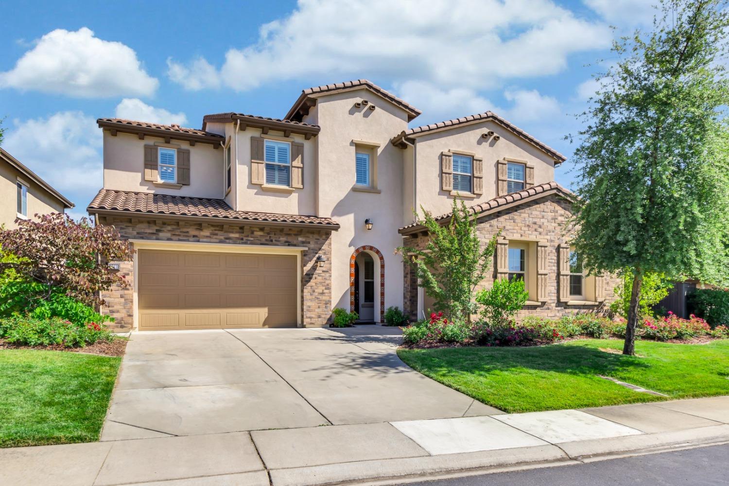 Photo of 2511 Orsay Wy in El Dorado Hills, CA
