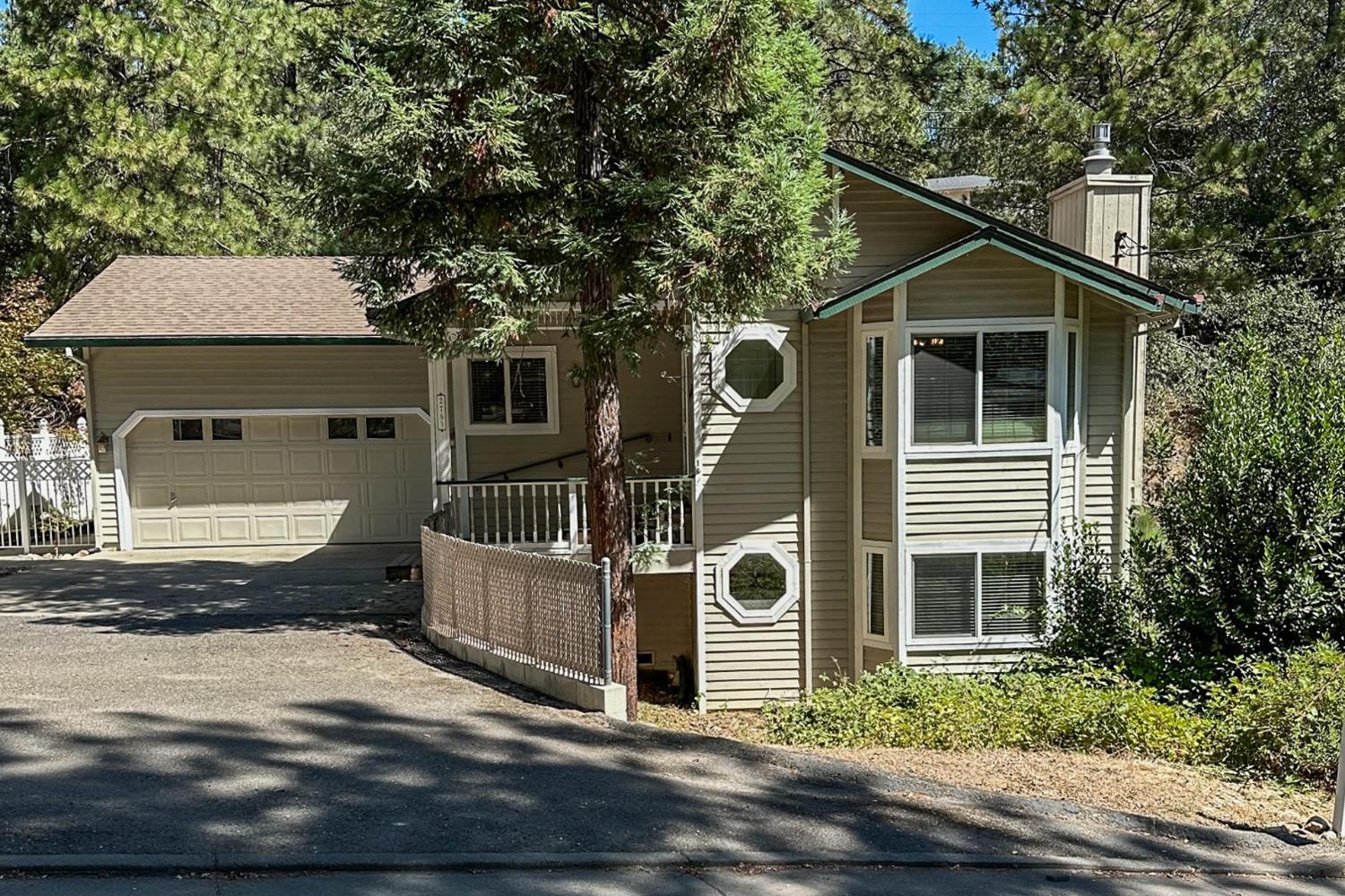 Photo of 2793 Kenneth Ct in Placerville, CA