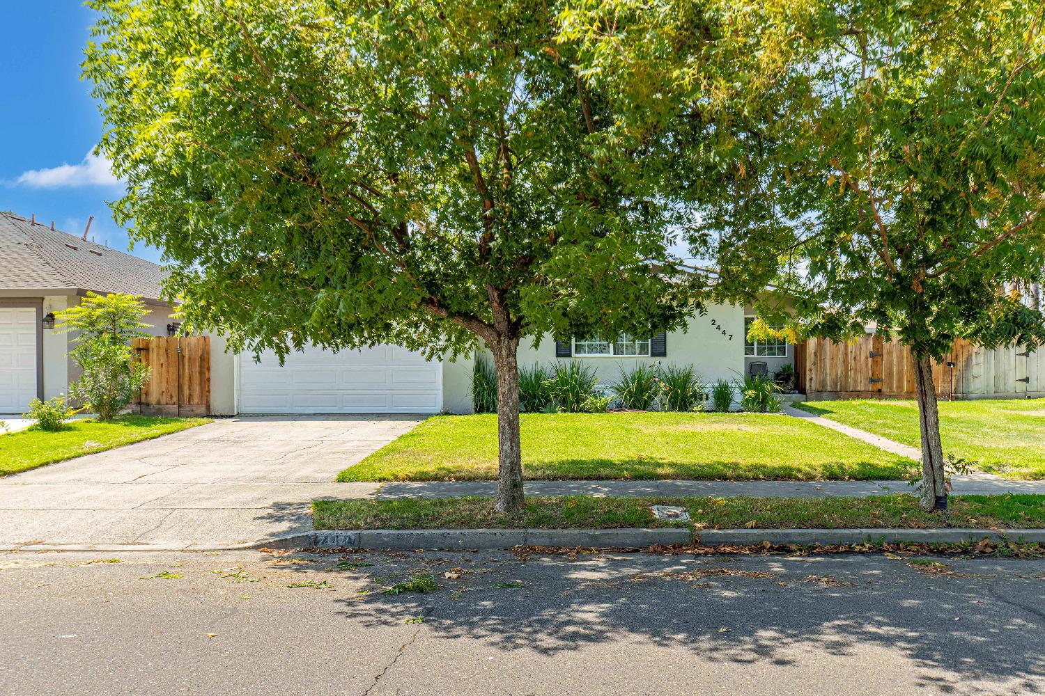 Detail Gallery Image 2 of 27 For 2447 3rd St, Atwater,  CA 95301 - 3 Beds | 2 Baths