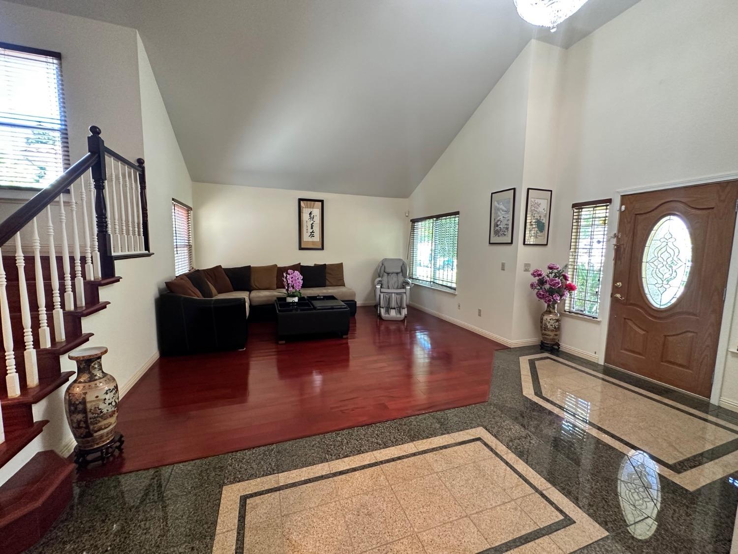 Photo of 7572 Pocket Rd in Sacramento, CA