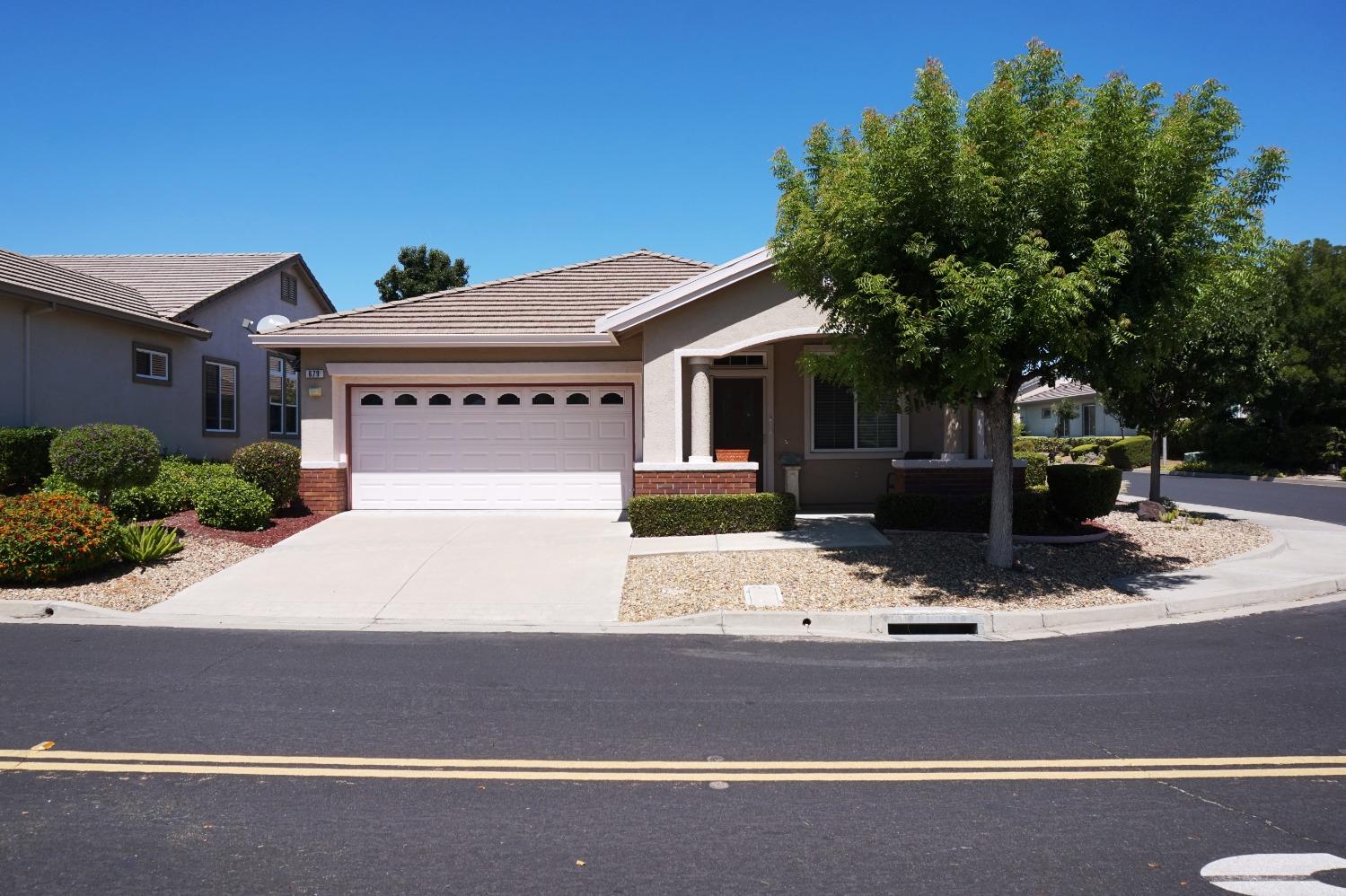 Photo of 679 Stewart Wy in Brentwood, CA