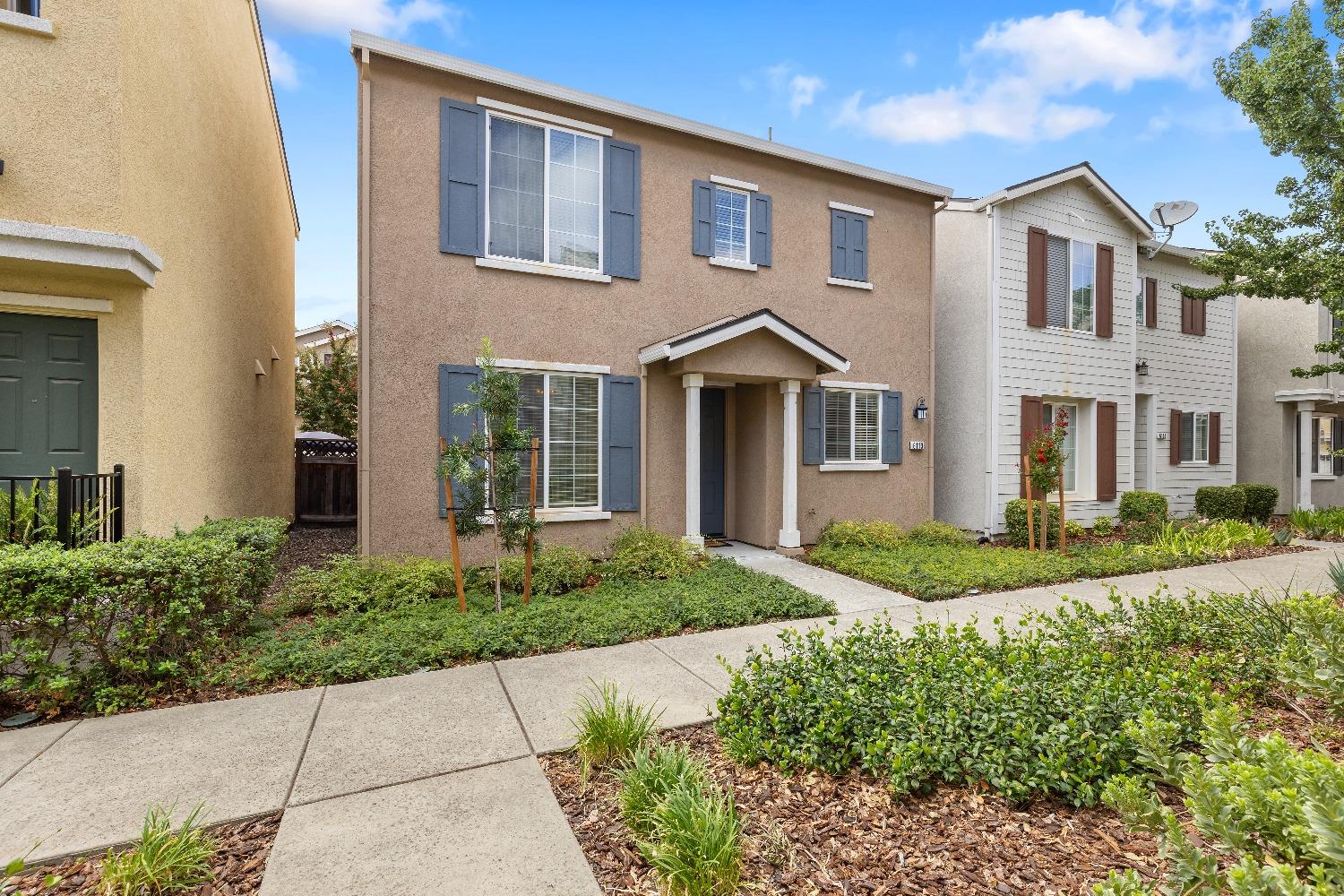 Photo of 6113 Rockport Ln in Citrus Heights, CA