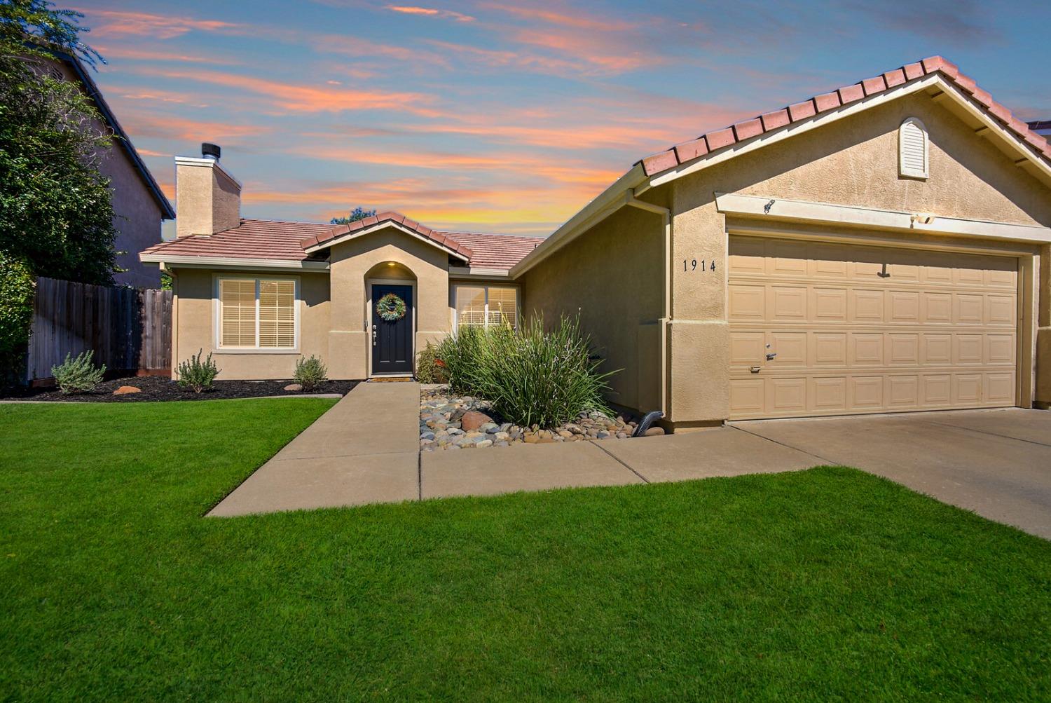 Photo of 1914 Crystal Ct in Rocklin, CA