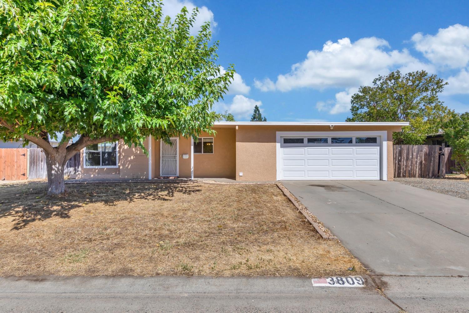 Photo of 3809 Sunnyvale Ave in Sacramento, CA