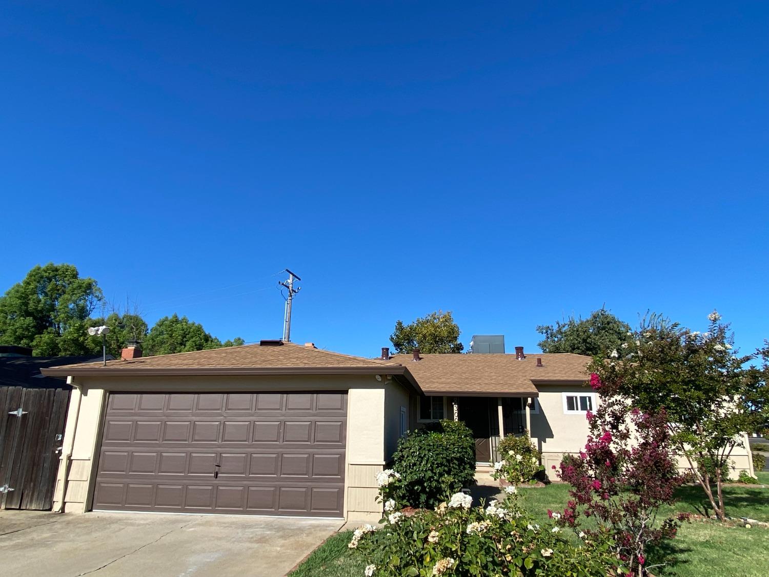Photo of 9300 Mark St in Elk Grove, CA